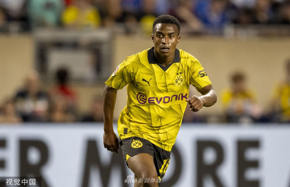 运动员在高 运动员在高